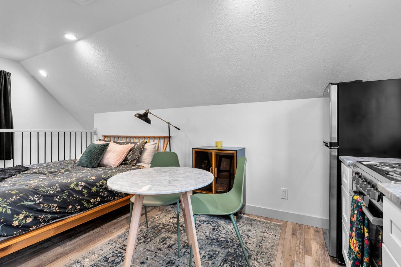 Stylish Studio In Гебер-Сіті Екстер'єр фото