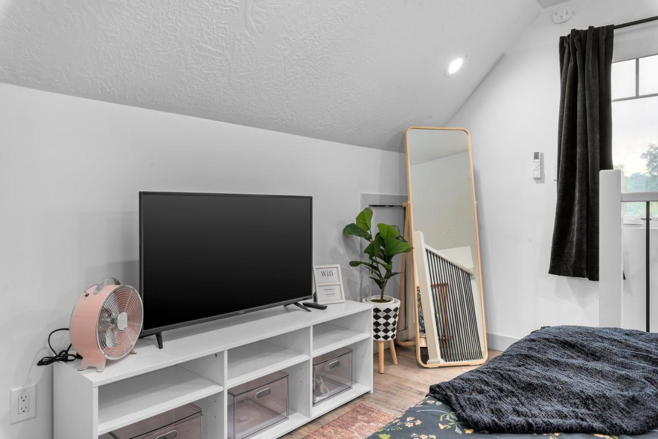 Stylish Studio In Гебер-Сіті Екстер'єр фото